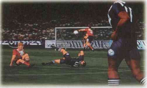 Adidas Power Soccer.jpg (115187 octets)